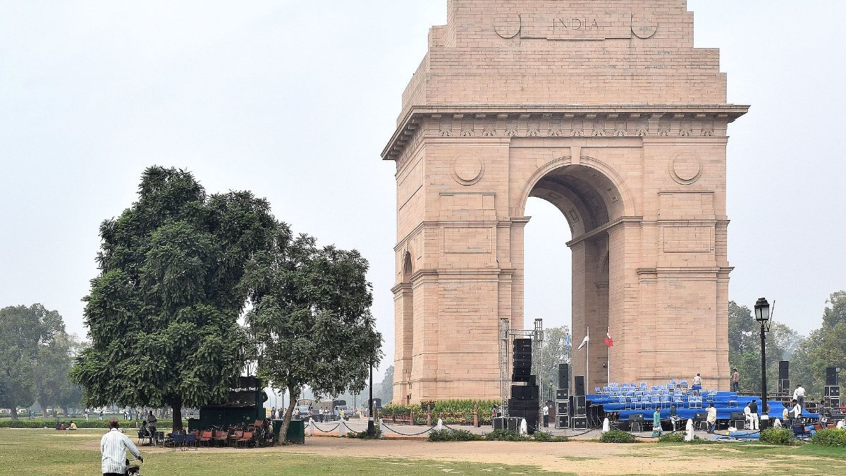 India Gate in New Delhi on a clear day