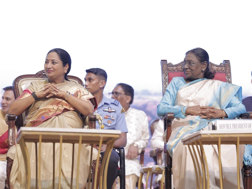 President Smt. Droupadi Murmu and CM Smt. Rekha Gupta at the Dwarka Ramleela, October 20, 2026